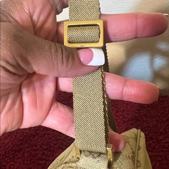 GUCCI authentic VINTAGE MONOGRAM HALF MOON MINI POUCHETTE BAG - Picture 6 of 17